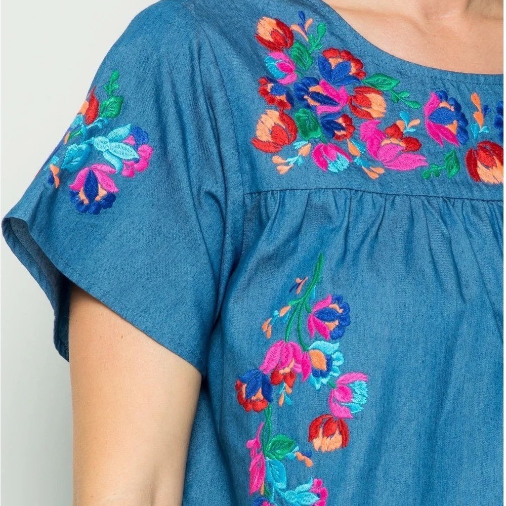 Blue Chambray Floral Embroidered Babydoll Blouse Artsy Boho Folkcore Grandmacore